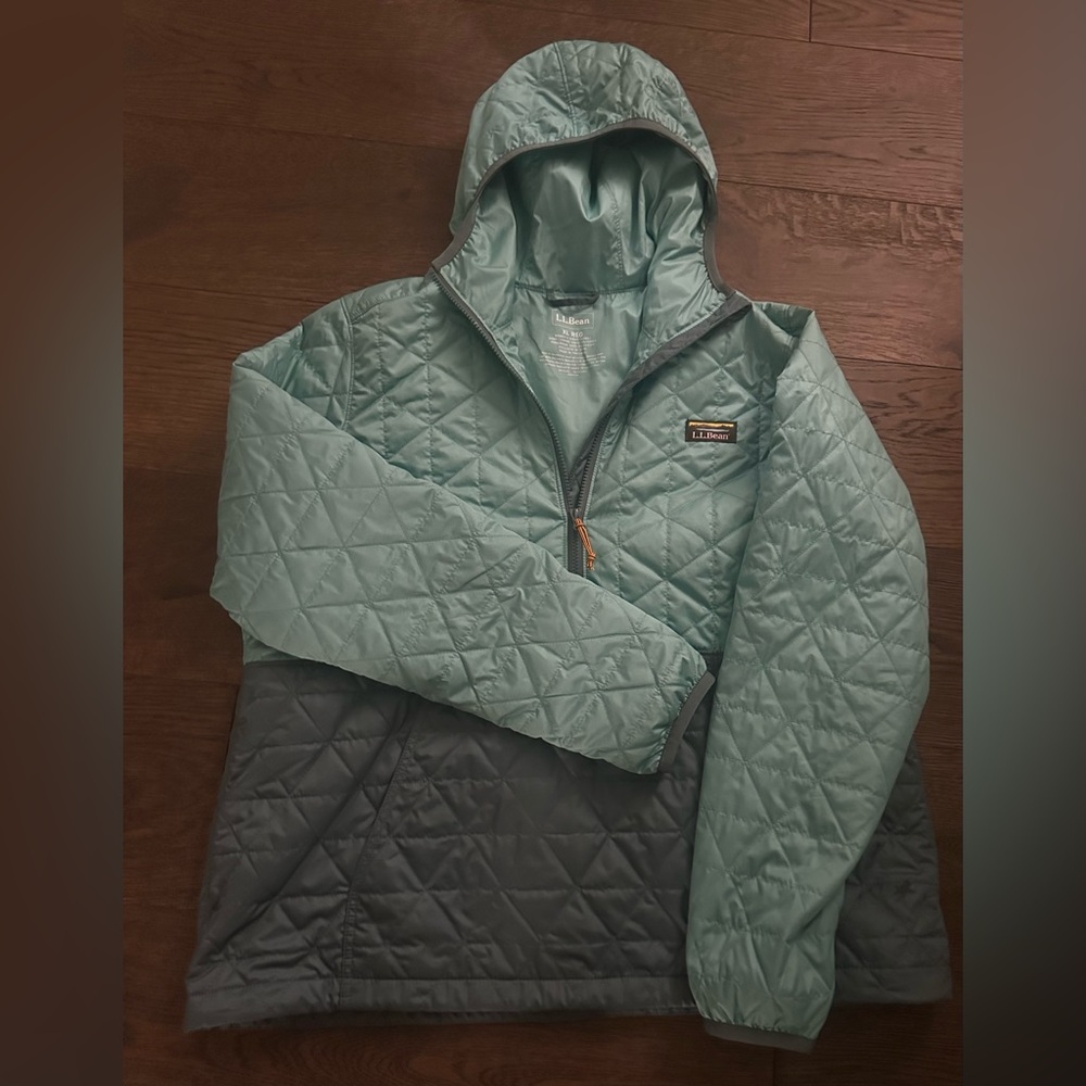 L.L. Bean Pullover Quilted Hoodie - Picture 4 of 5